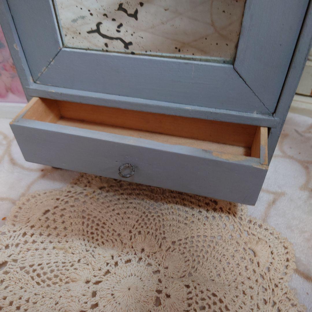 フランスアンティーク、ブルーグレードールキャビネット