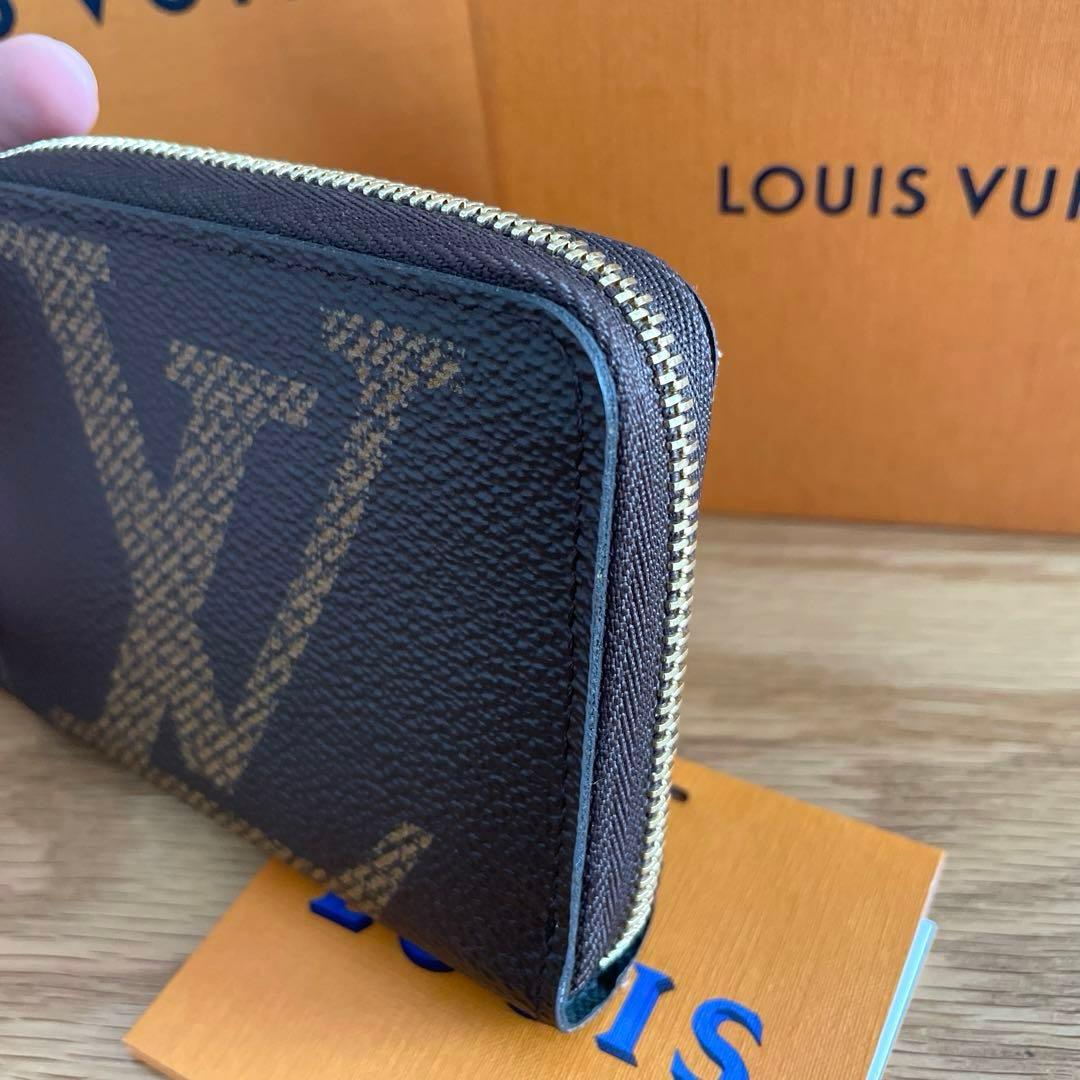 ルイヴィトン　ジッピー・パース モノグラムジャイアント