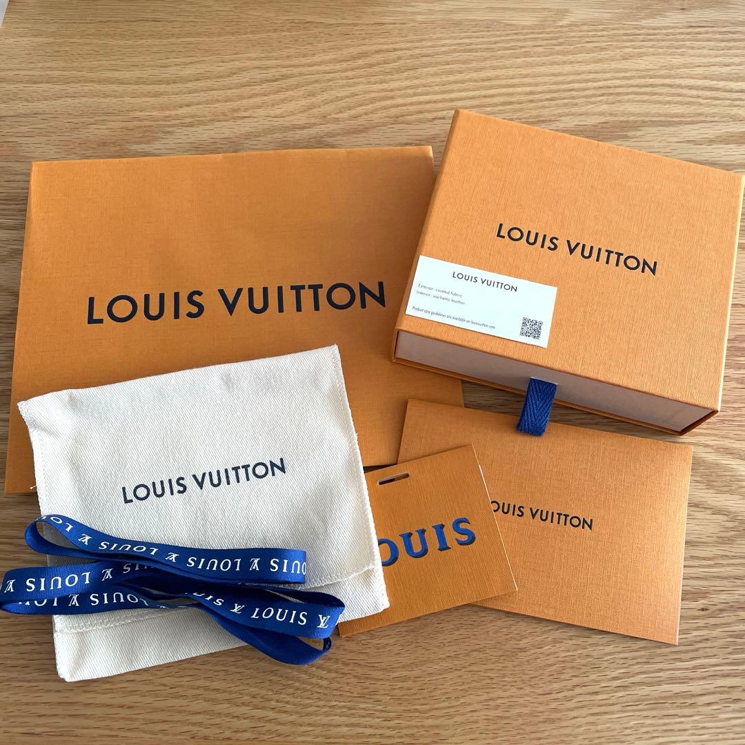 ルイヴィトン　ジッピー・パース モノグラムジャイアント