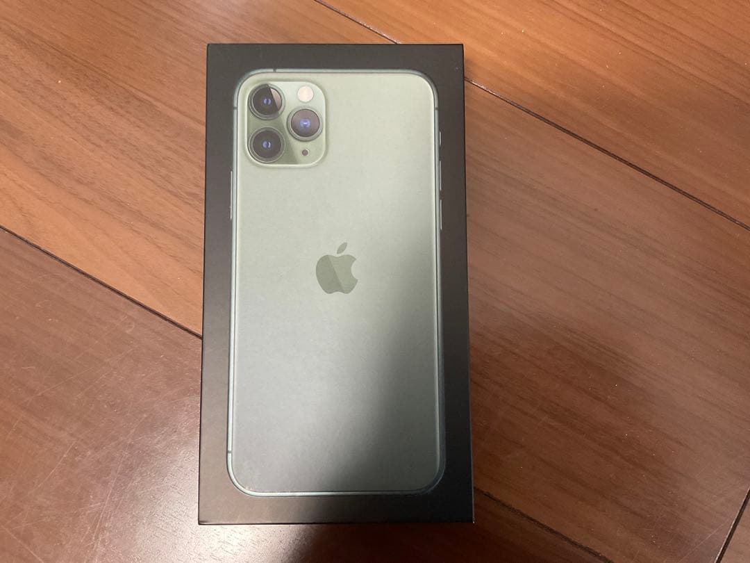 Apple iPhone 11 Pro ミッドナイトグリーン本体