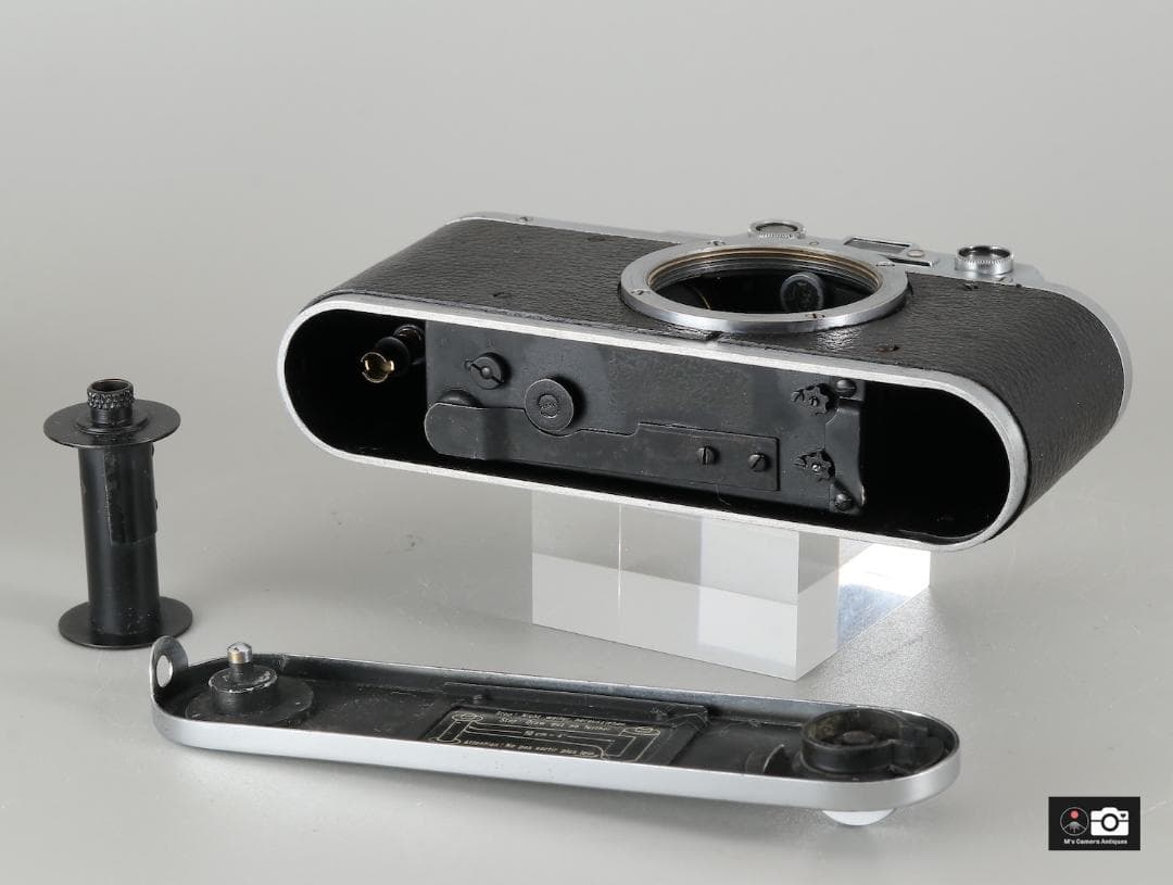 Leica II,DII クローム レンジファインダーカメラ 1934年14万台