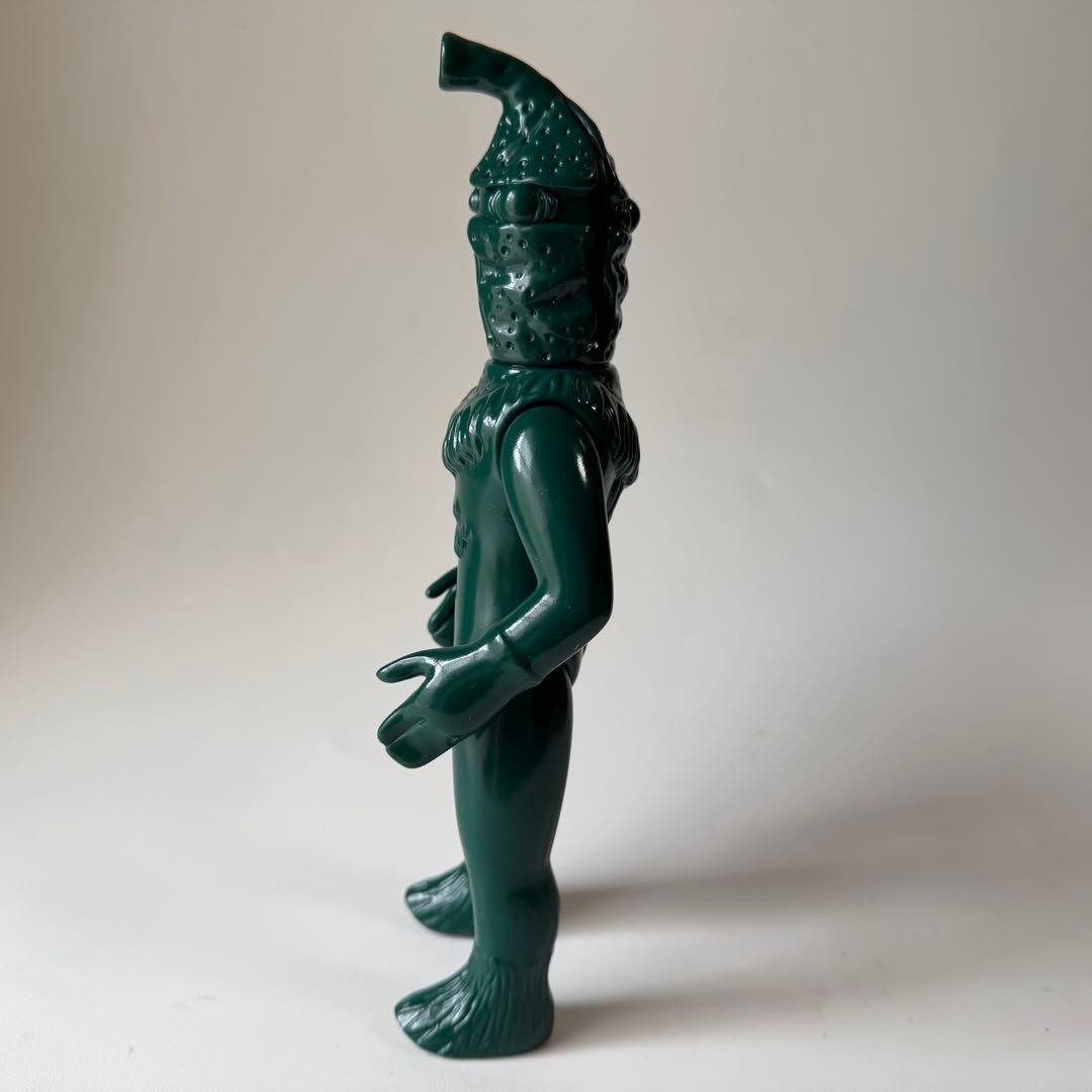 マーミット　ケムール人　未塗装　緑　ソフビ　フィギュア