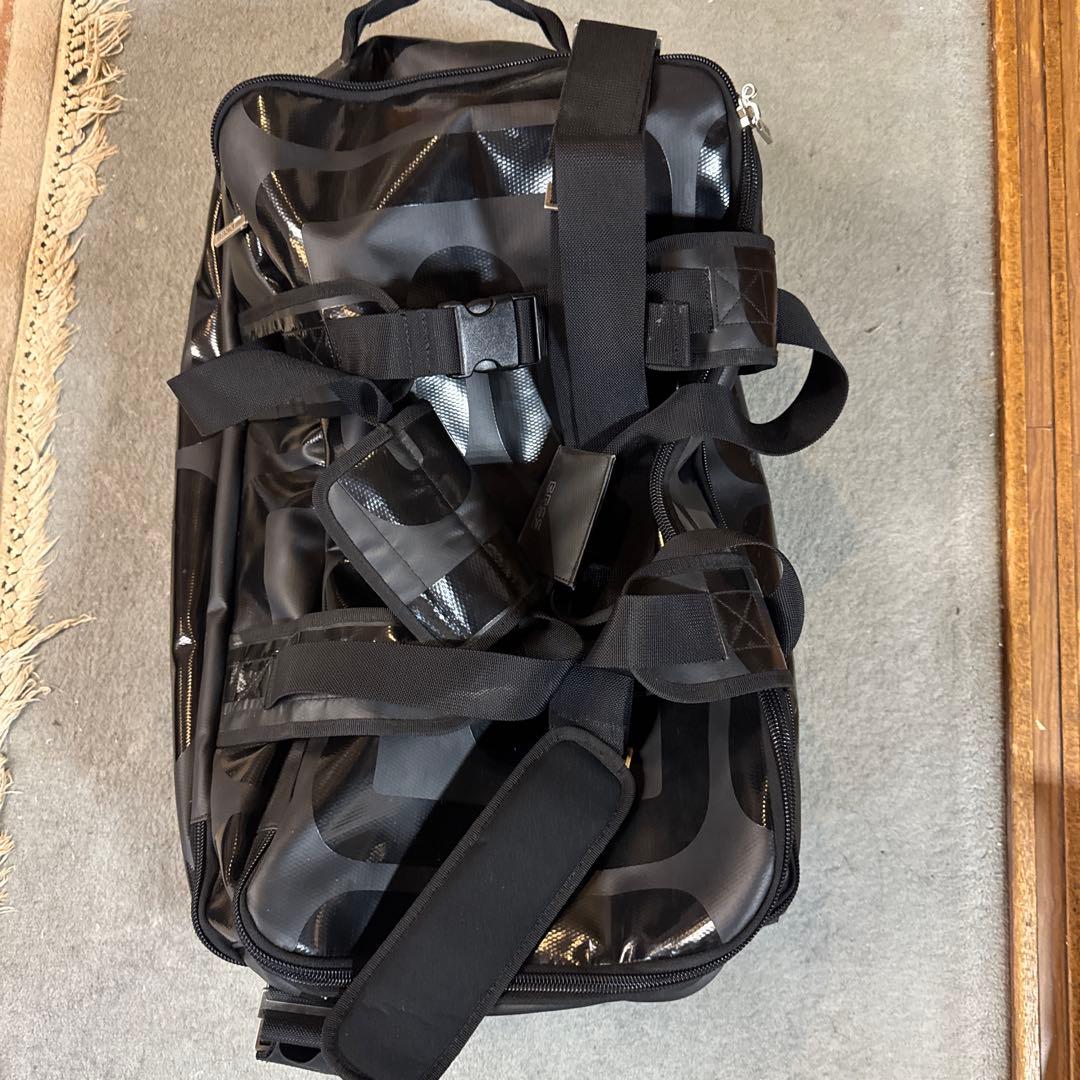 希少品　BREE ブリ― キャリーバック ショルダーバッグ 黒 中古　状態良品