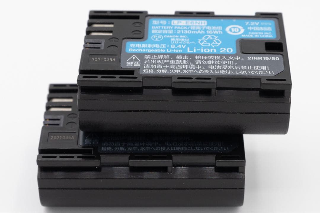 【中古美品】CANON EOS R6 ボディ・バッテリーグリップ・バッテリー２個