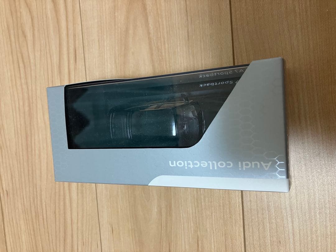 Audi A7 Sportback ミニカー　1/43