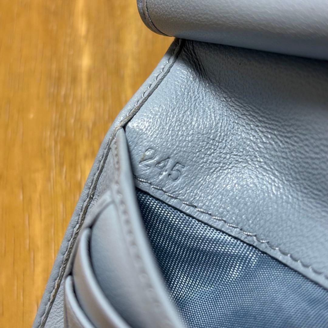 MIU MIU マテラッセ 折り財布 水色【極美品】