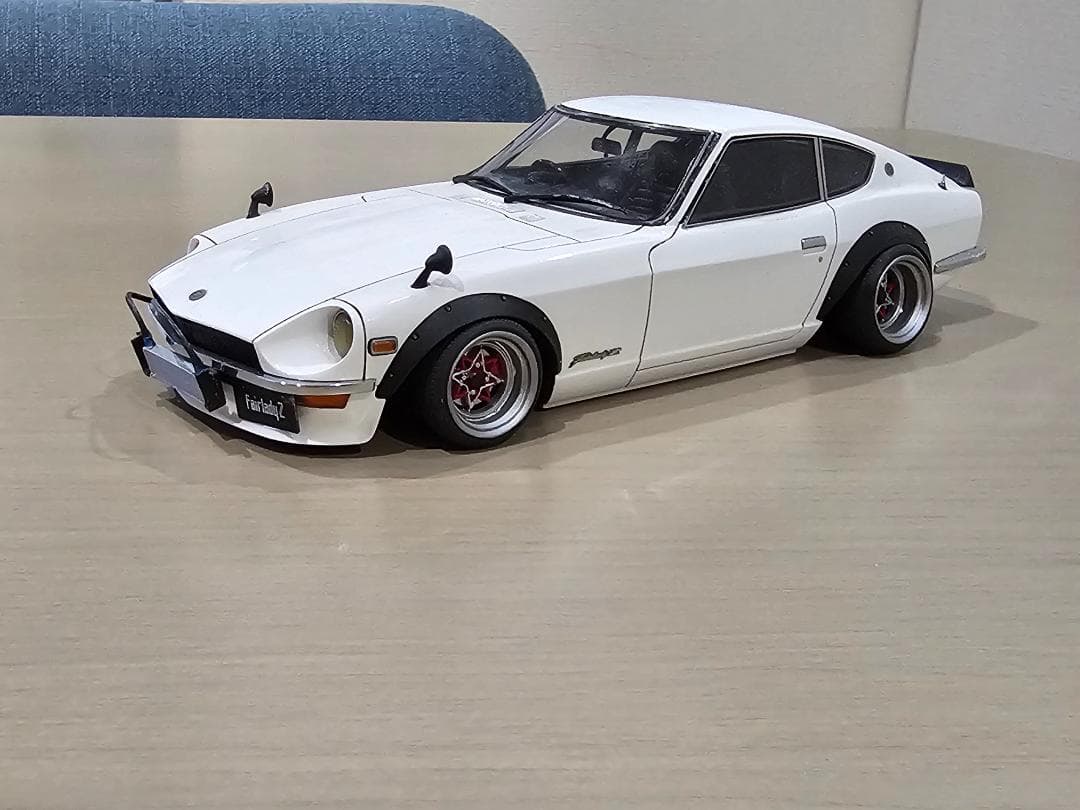 ignitionmodel　1/18　ニッサン フェアレディZ S30