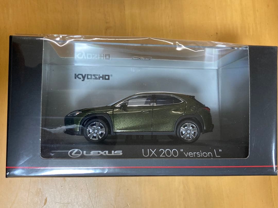 ミニカー　京商1/43 Lexus UX 200 \"version L\"