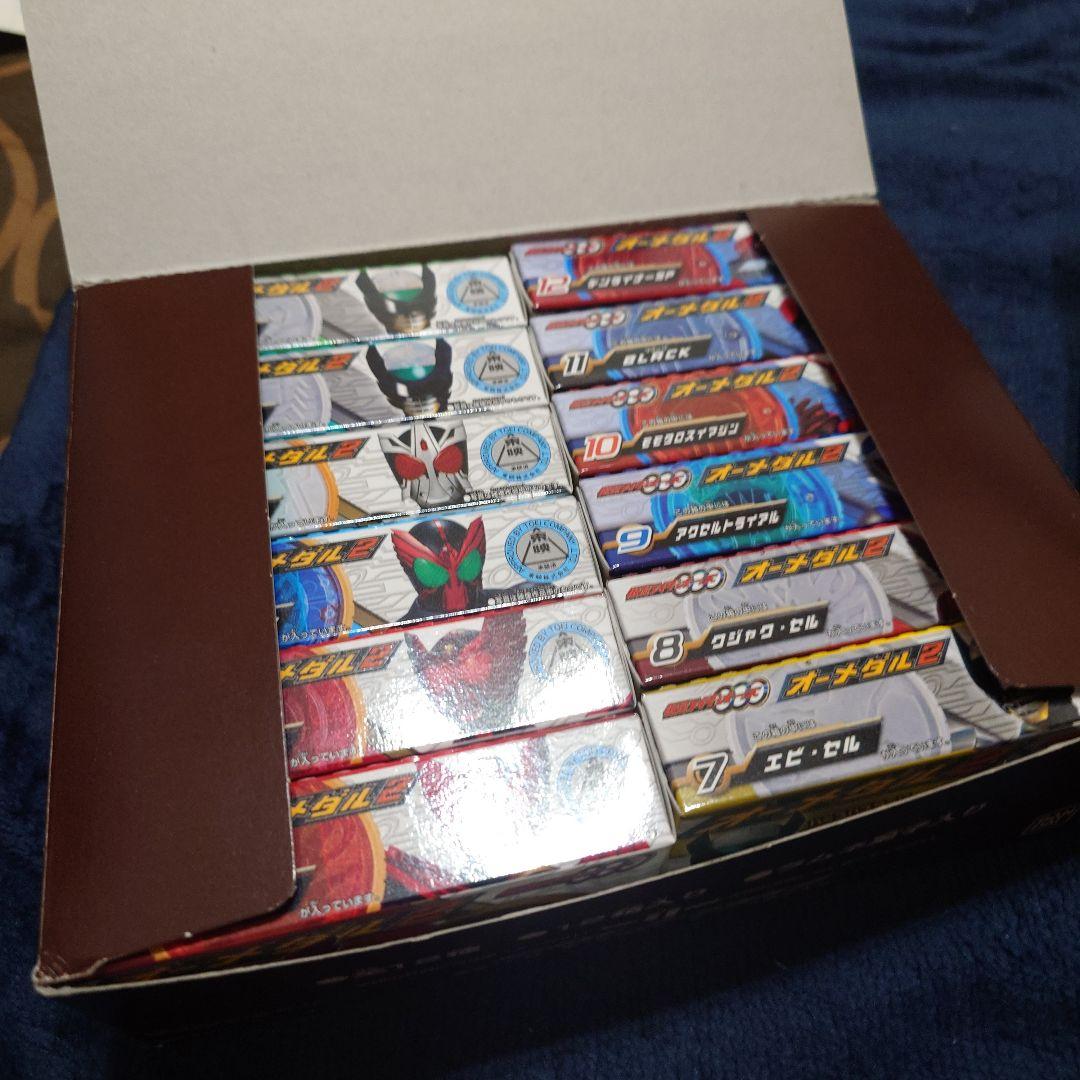 バンダイ オーメダル4 ・２　全12種 12箱入り＋バラ２２個