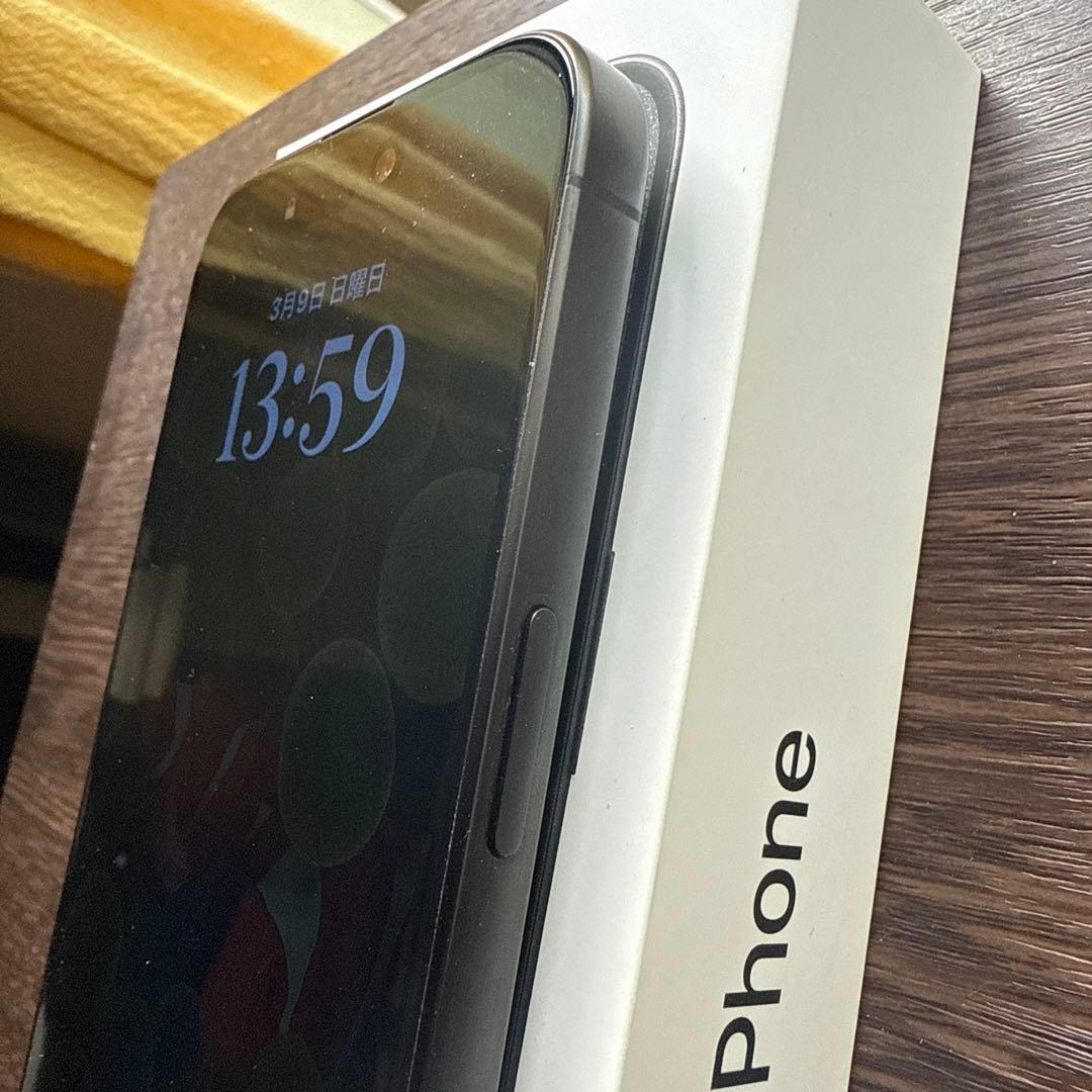 Apple iPhone 15 Pro 128GB ブラックチタニウム 本体