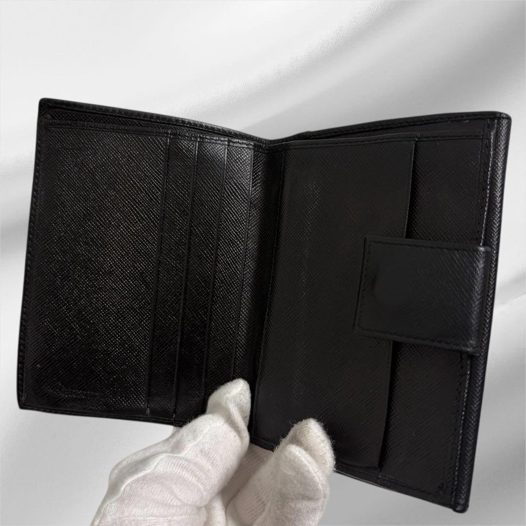 美品✨ PRADA プラダ 三つ折り財布 サフィアーノ ブラック 三角ロゴ
