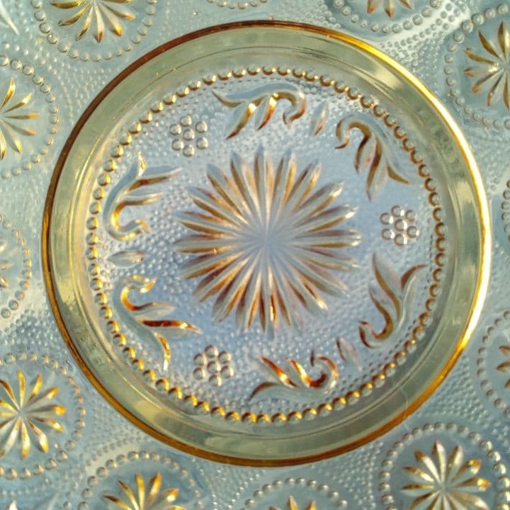 アンティーク琥珀色のガラスのお皿 アクセサリー置き、フェントンお好きな方もー。