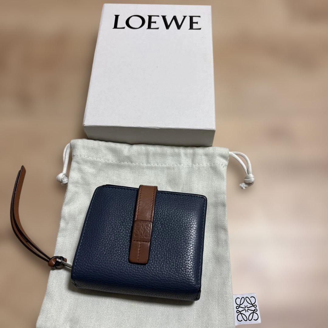 LOEWE 折り財布