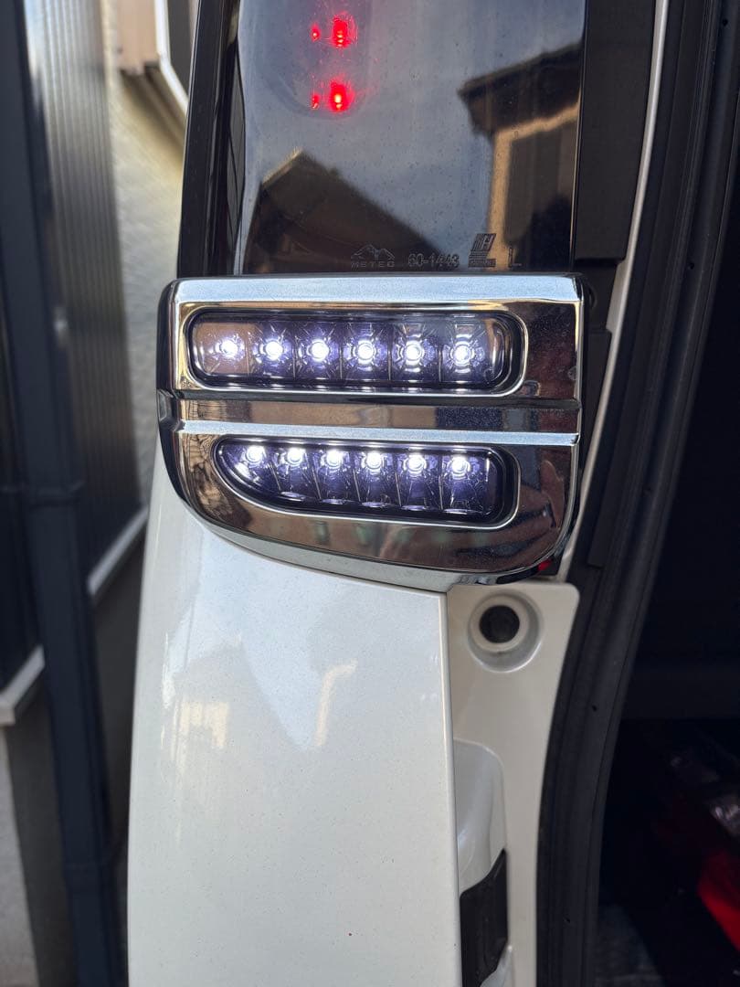 エスクァイア　ヴォクシー　ノア　80 85 メテオテール