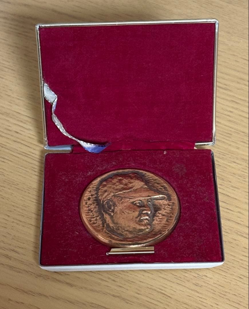 ジャイアンツ 長嶋茂雄 記念メダル GOLDEN PLAYER'S MEDAL