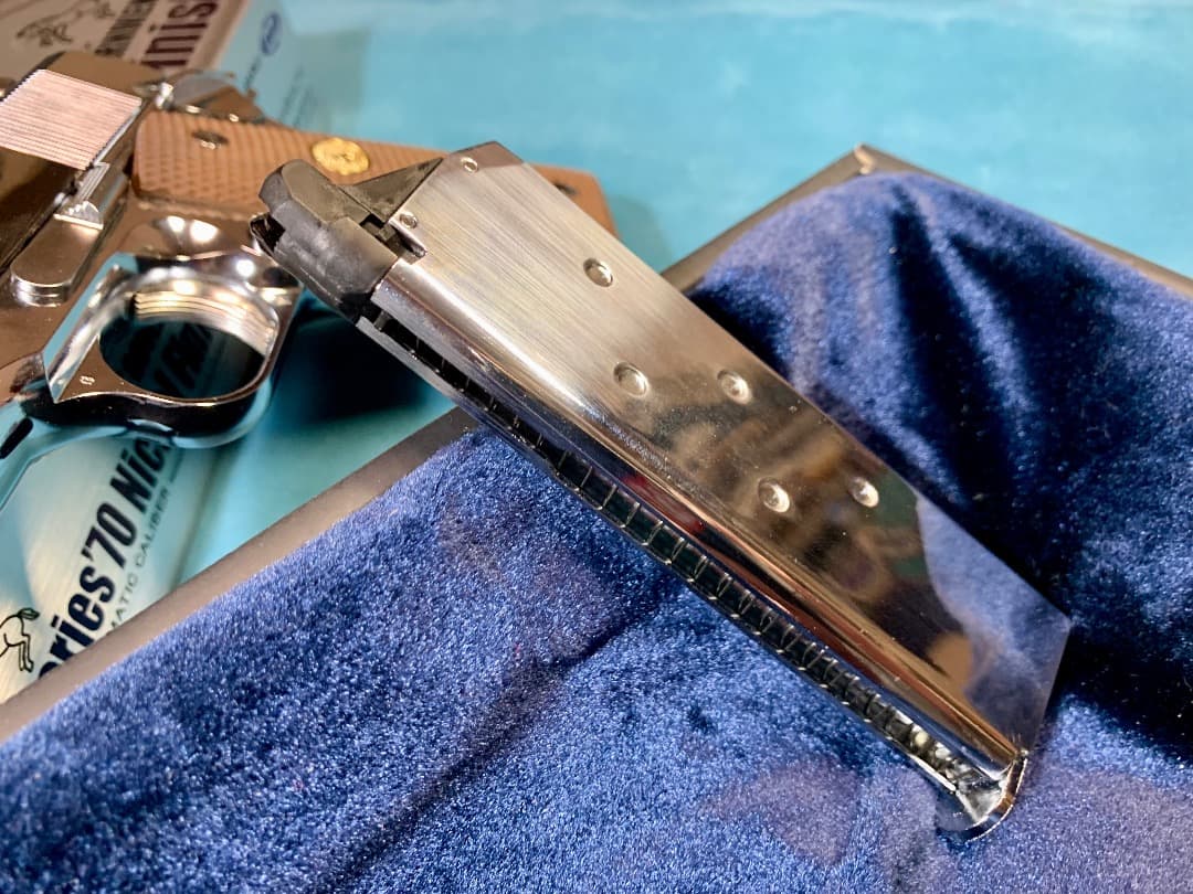 東京マルイ コルト・ガバメント Series'70 ニッケルフィニッシュ