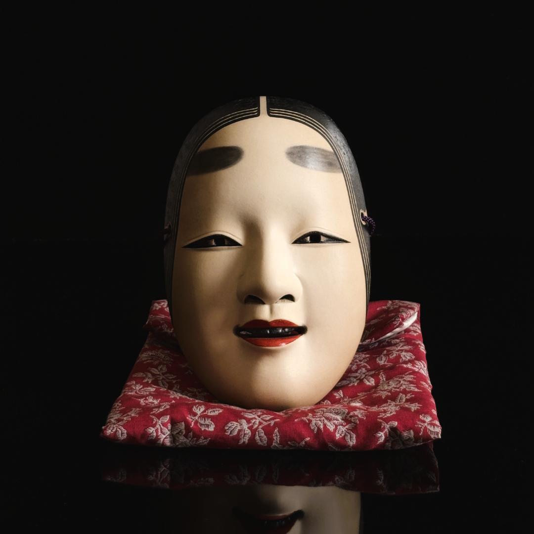 長沢宗春 能面「小面」長澤氏春箱書/共箱・座布団付/長澤宗春