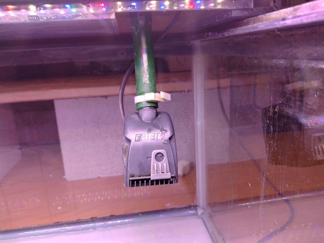 【引き取り限定】【大阪市】90cm水槽・上部フィルター・照明・ポンプの4点セット