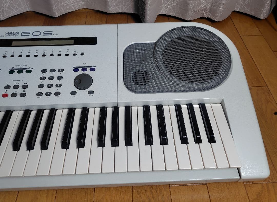 ヤマハ シンセサイザー EOS B700 小室哲哉モデル