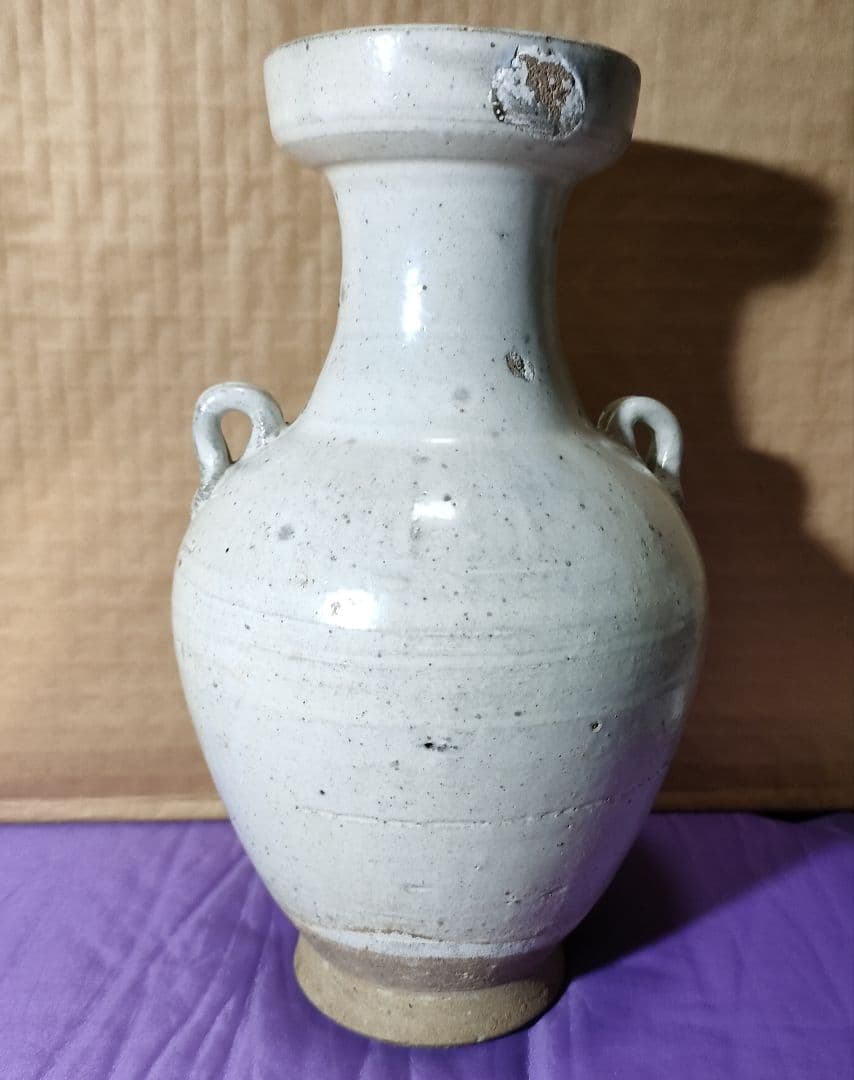 白磁ニ耳壺　中国南方　唐白