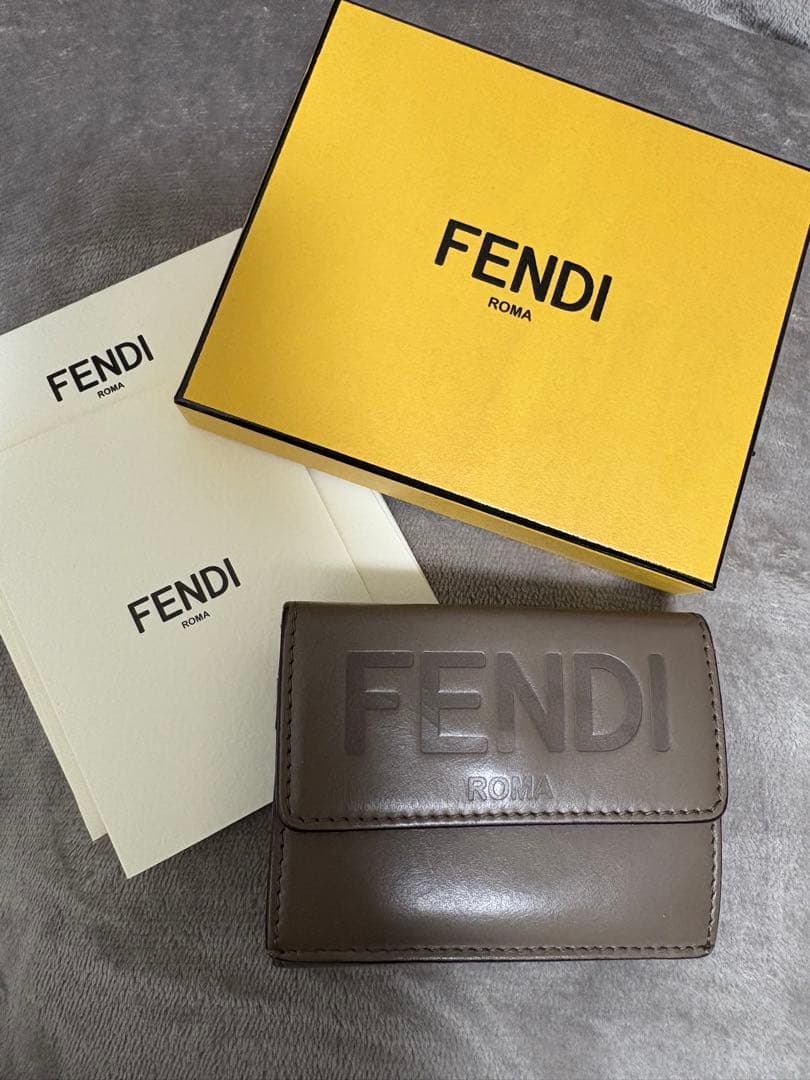 ☆FENDI☆ FENDI ROMA 三つ折り財布