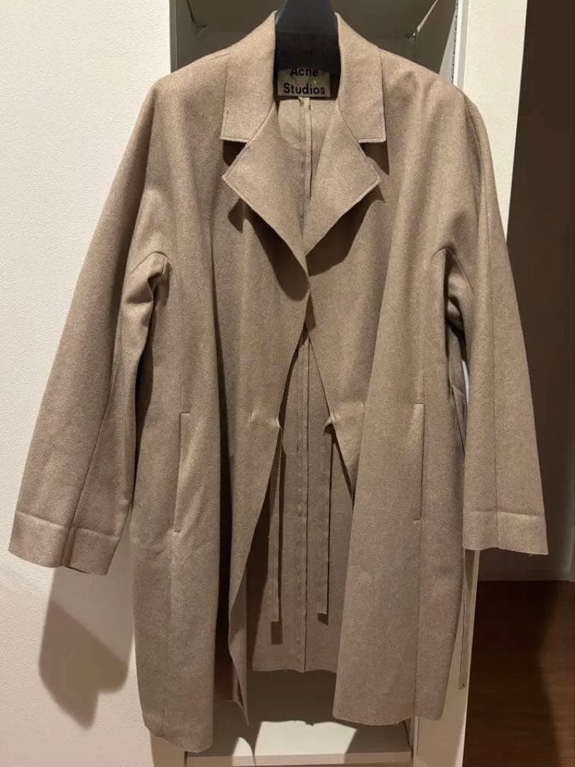 Acne Studios ベージュ ラップコート