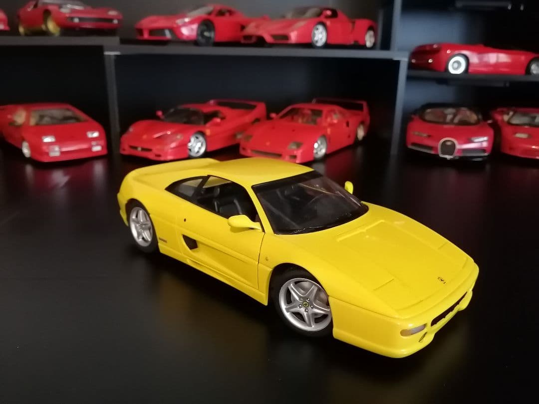 1/18 フェラーリ355 黄色 FERRARI355