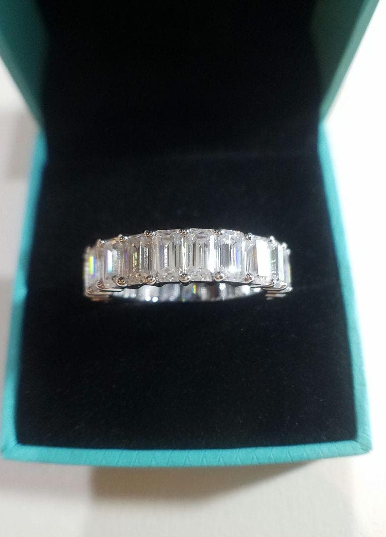 新作リング♡最高級モアサナイト エメラルドカットハーフエタニティ