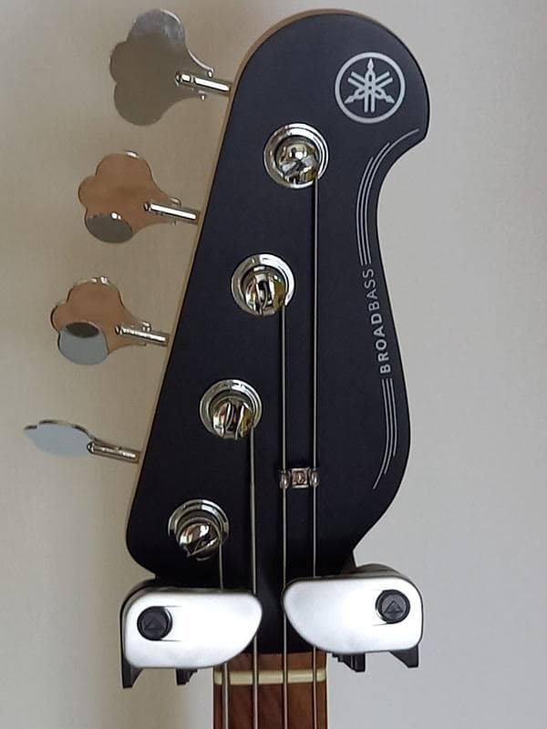 [ 未使用に近い ] ヤマハ・ベース BB234 ビンテージ・ホワイト