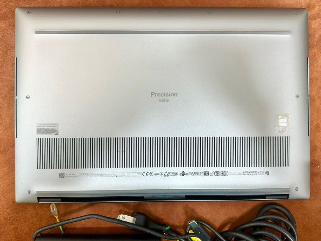 Windowsノート本体 Dell Precision 5560 i7-11850H 16GB 512GB