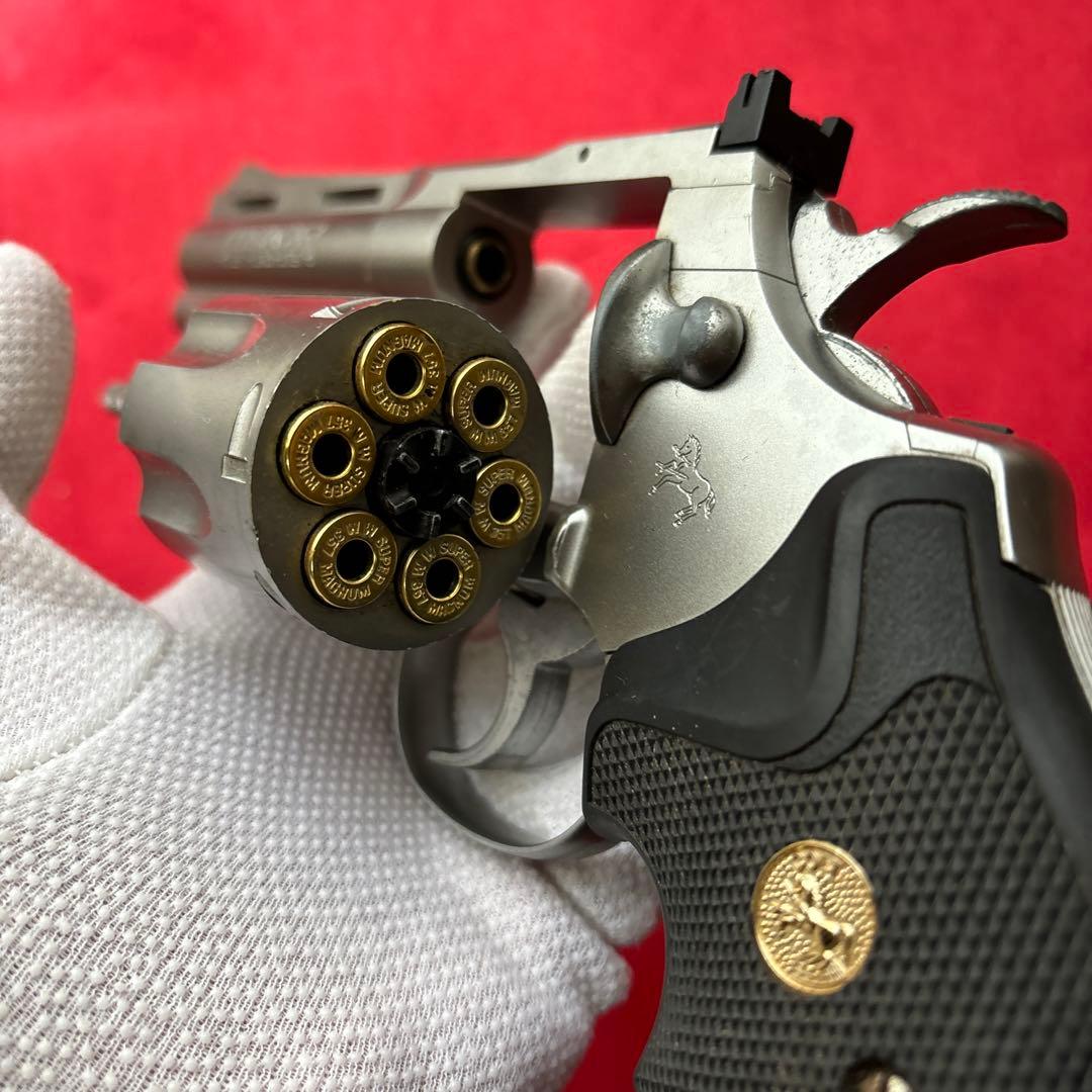 廃盤希少　東京マルイ　24連射ガスリボルバーコルトパイソン357マグナムシルバー