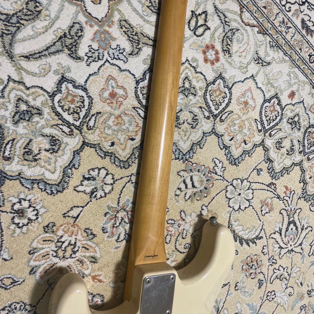 フェンダー　ストラトキャスター　クリーム