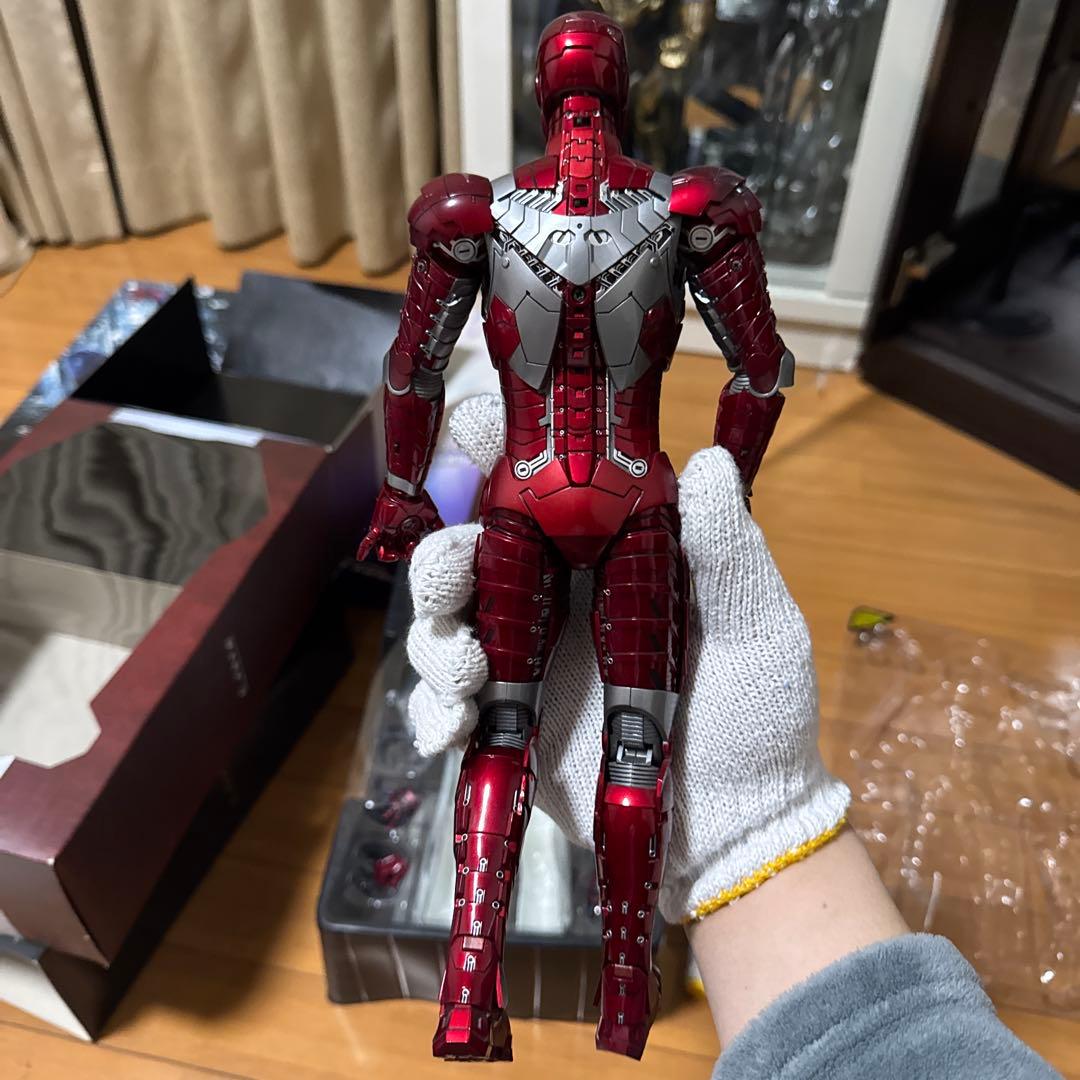 アイアンマン マーク　5 ホットトイズ