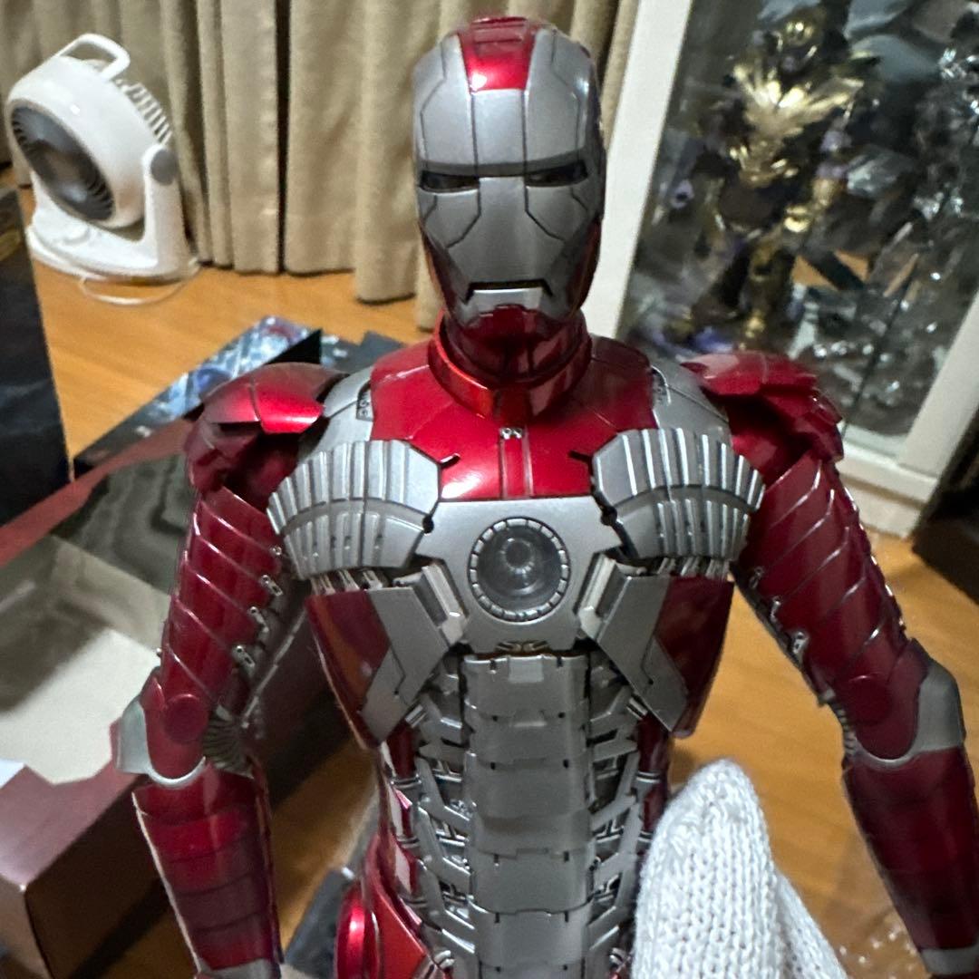 アイアンマン マーク　5 ホットトイズ