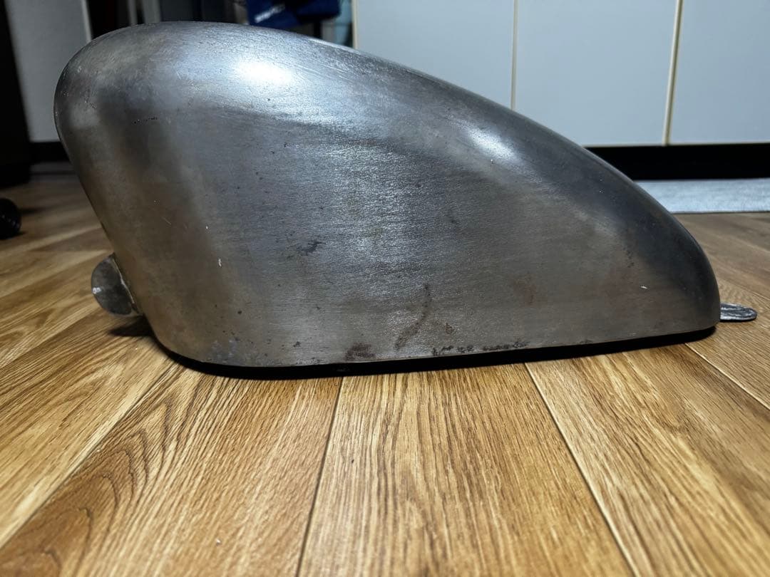 汎用スポーツ金属タンク