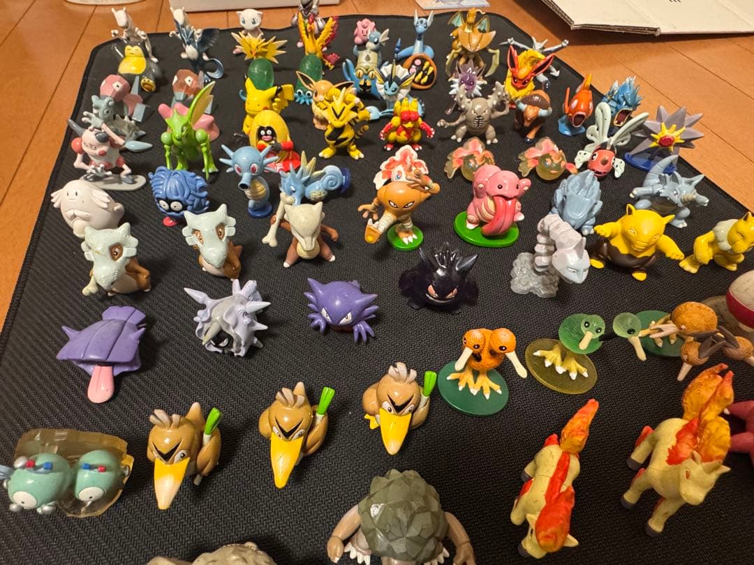 ポケモン　モンコレ　初期　初代149体　まとめ売り　廃盤