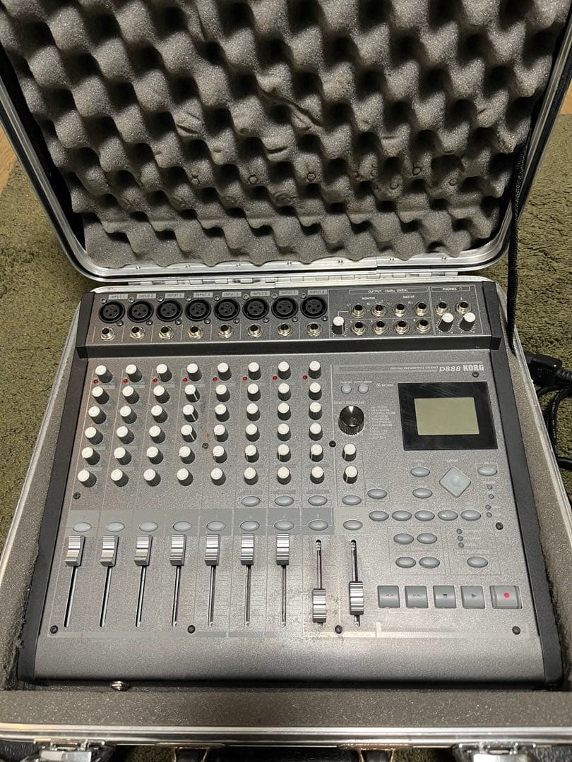 KORG D888 マルチトラックレコーダー 8チャンネル XLR入力