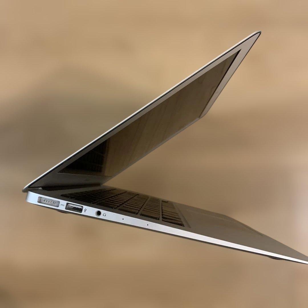 MacBook Air 7.2/128GB/OS Monterey 初期化済