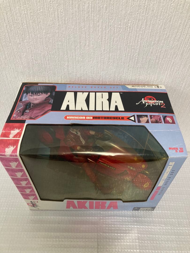 『AKIRA』の金田が乗るバイクのフィギュアです。