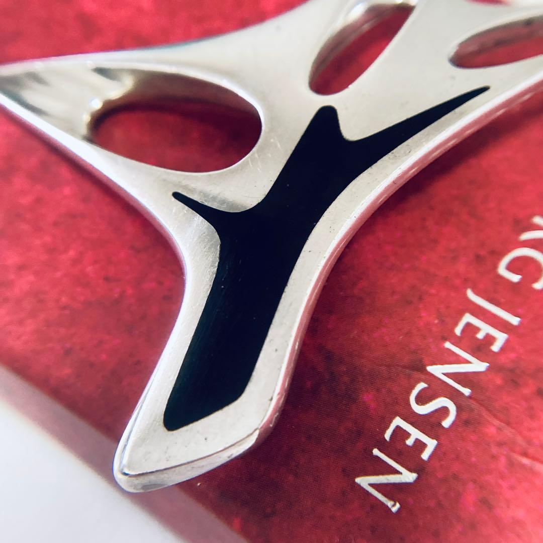   323 ヘニングコッペル ブローチ A258046