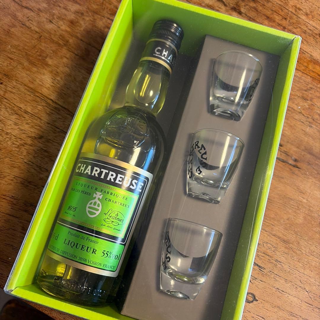 シャルトリューズ　ヴェール 350ml　グラスセット　　未開封