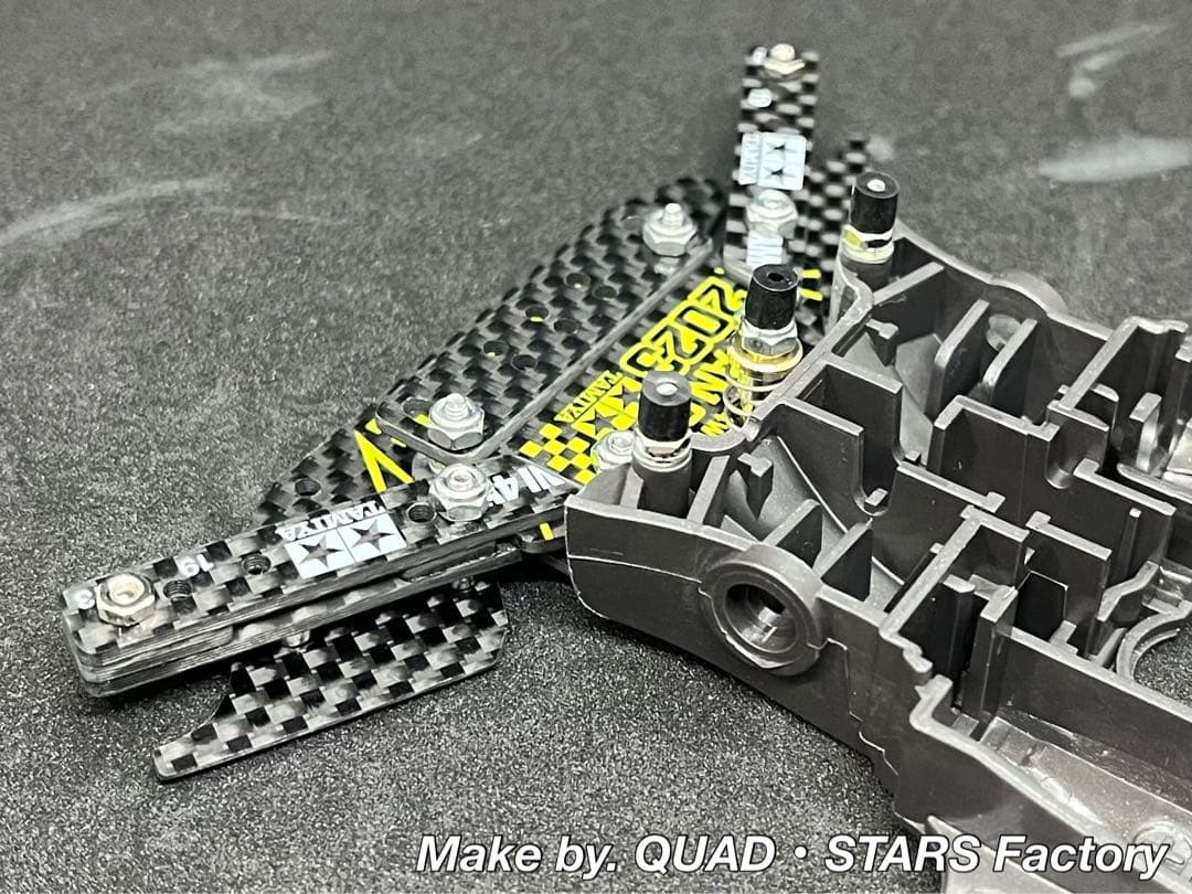 【ミニ四駆・MA用】1軸リヤアンカー　2023／カーボン【13mmローラー対応】