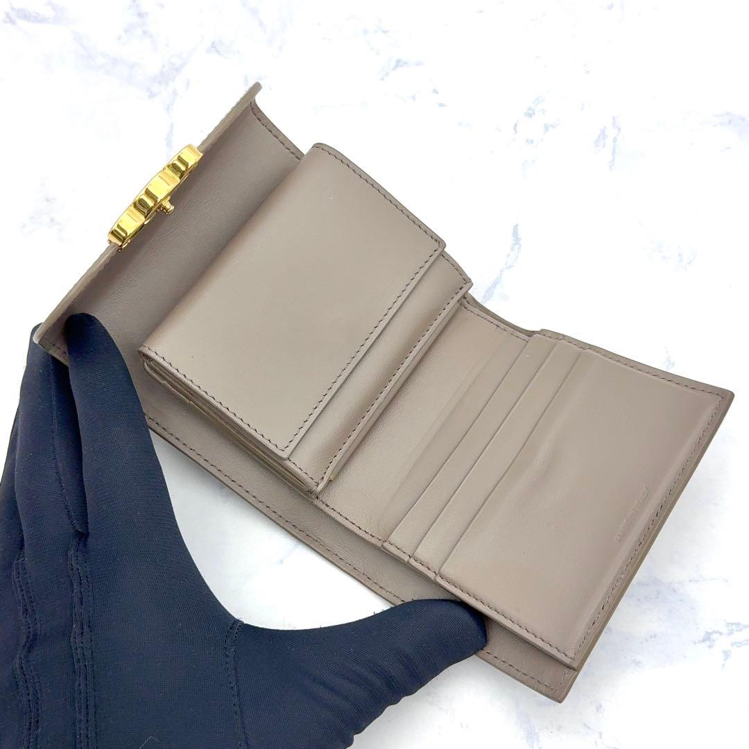 CELINE セリーヌ トリオンフ スモールフラップウォレット 折財布 ペブル
