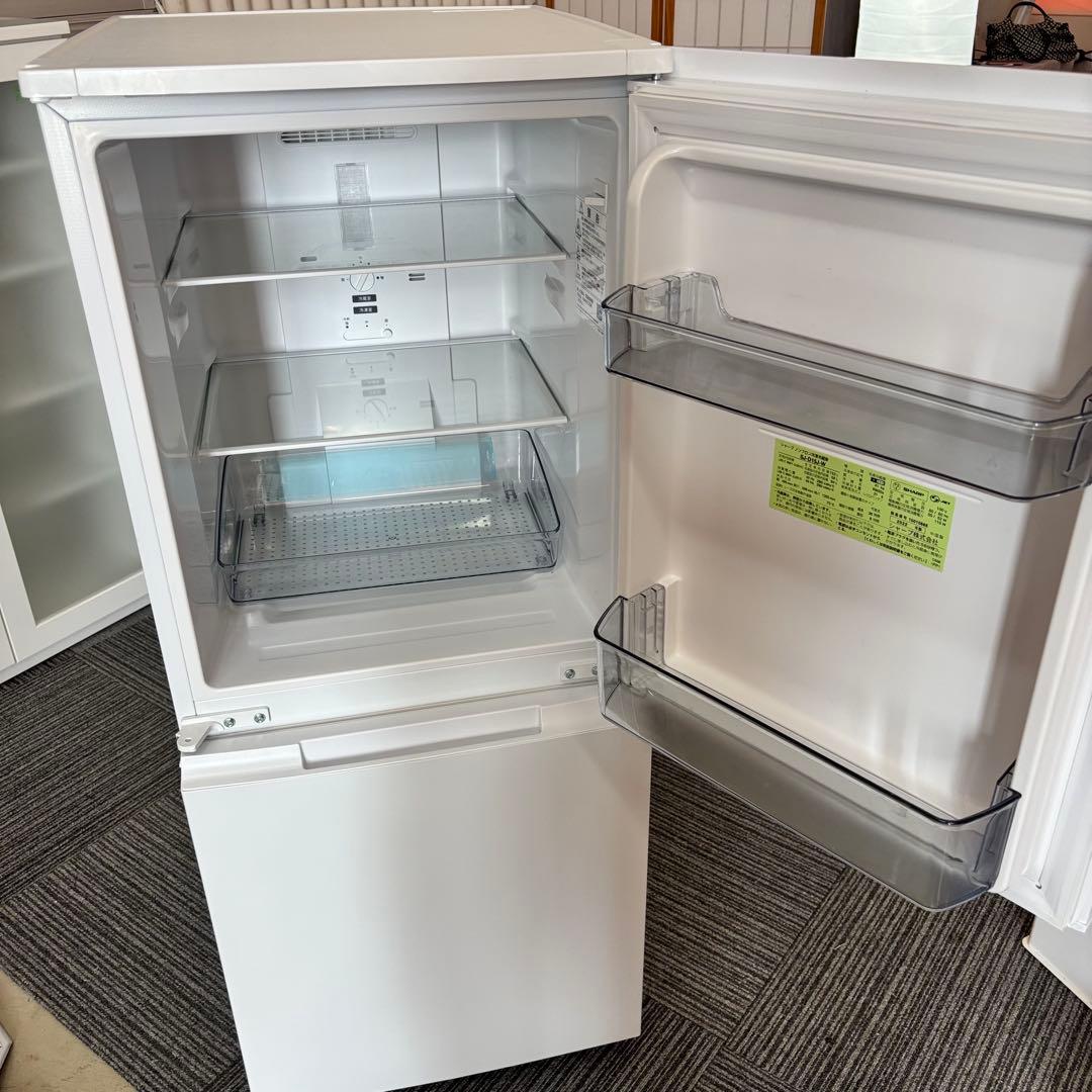 SHARP シャープ 冷蔵庫 SJ-D15J-W 152L