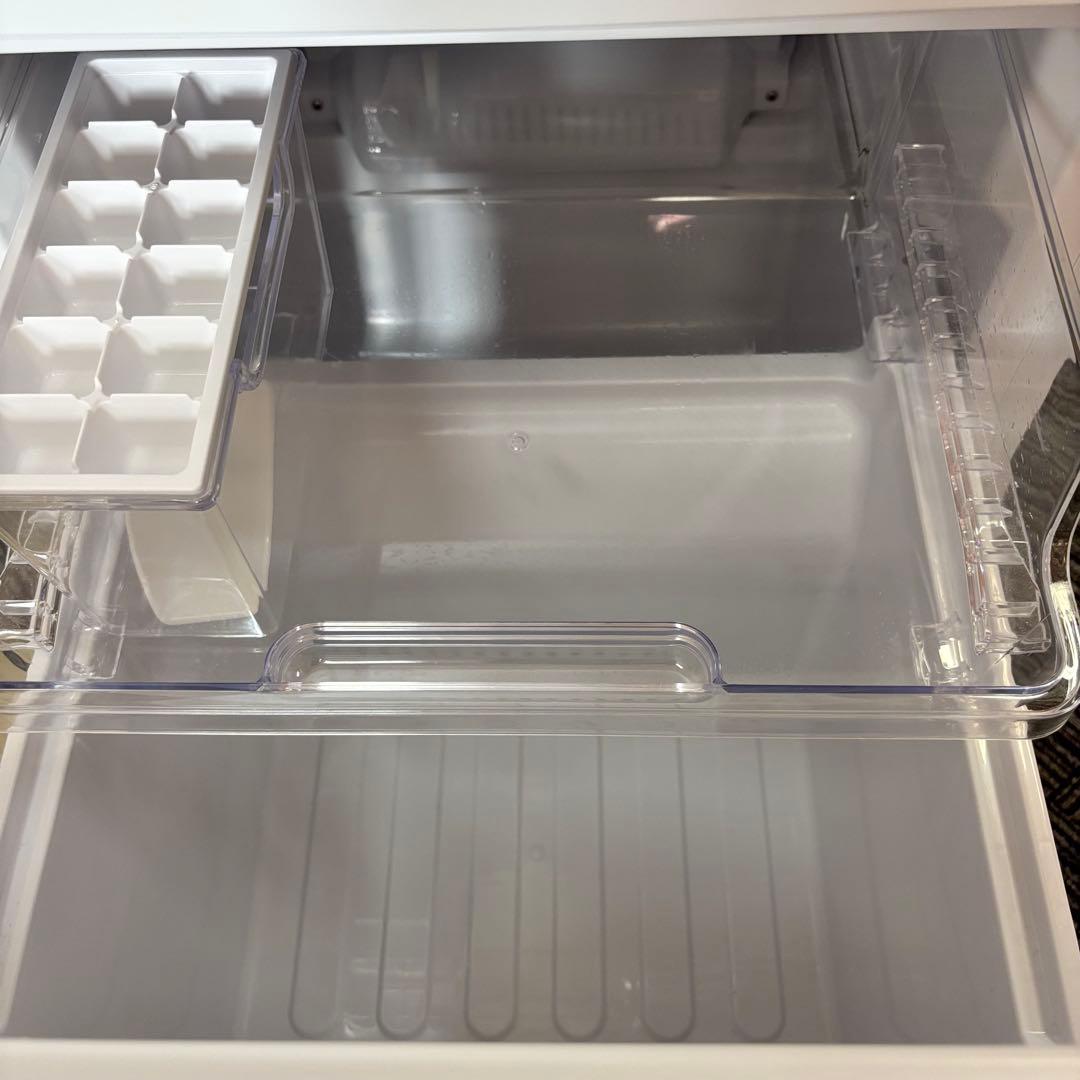 SHARP シャープ 冷蔵庫 SJ-D15J-W 152L