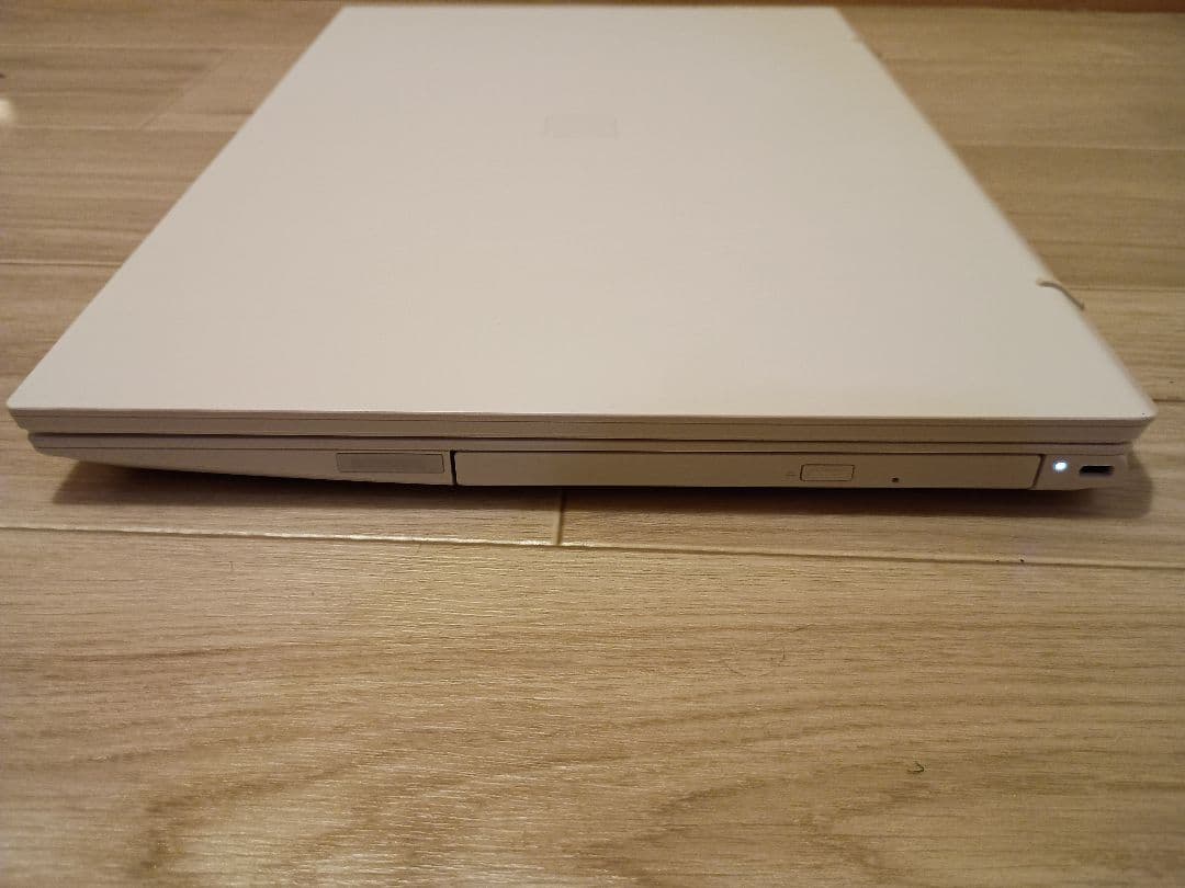 NEC LAVIE ホワイト ノートPCpc-N1550GAW-HE