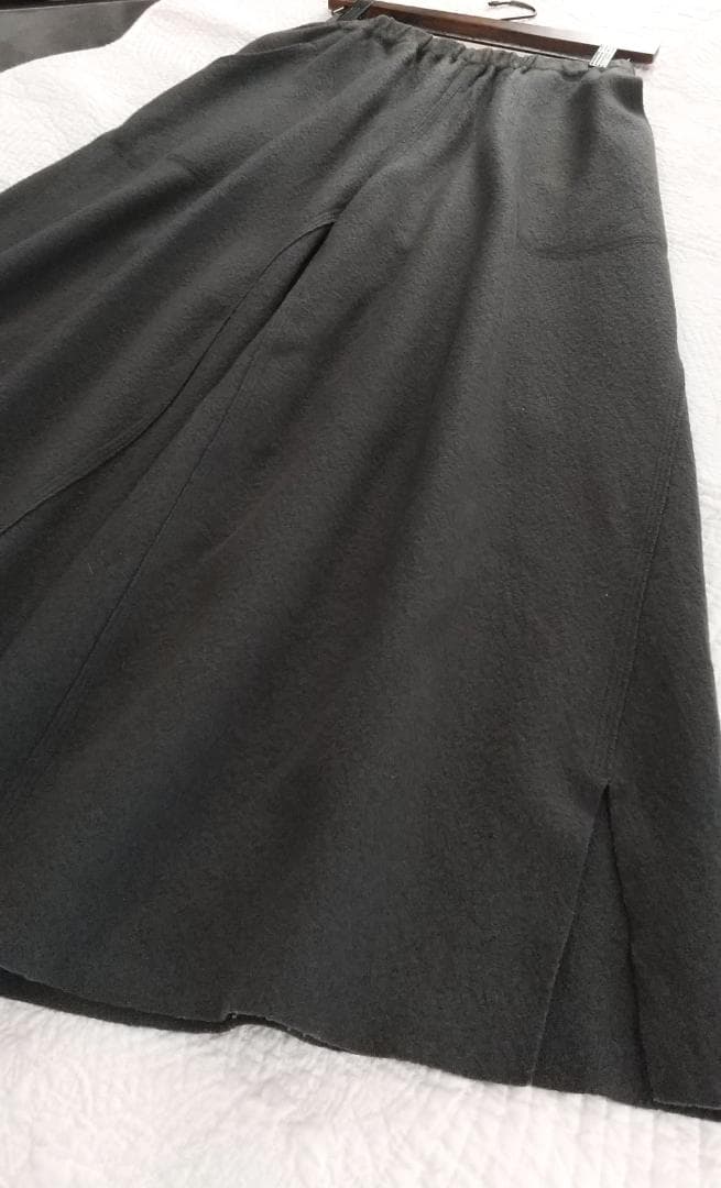 ヨーガンレール☆ラム圧縮ウールゆったりガウチョPT☆薄墨☆小さな難ありです