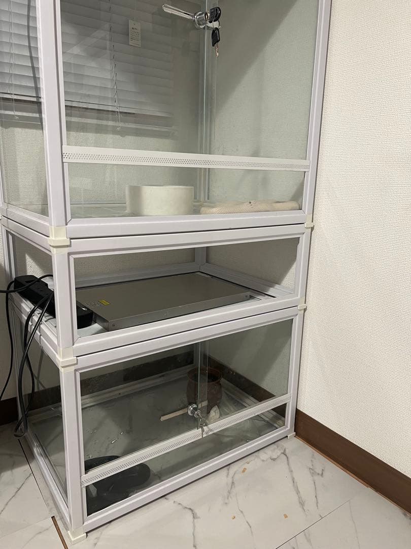 爬虫類倶楽部　飼育ケージ