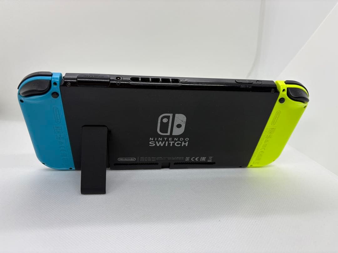 Nintendo Switch 本体+ジョイコン左右