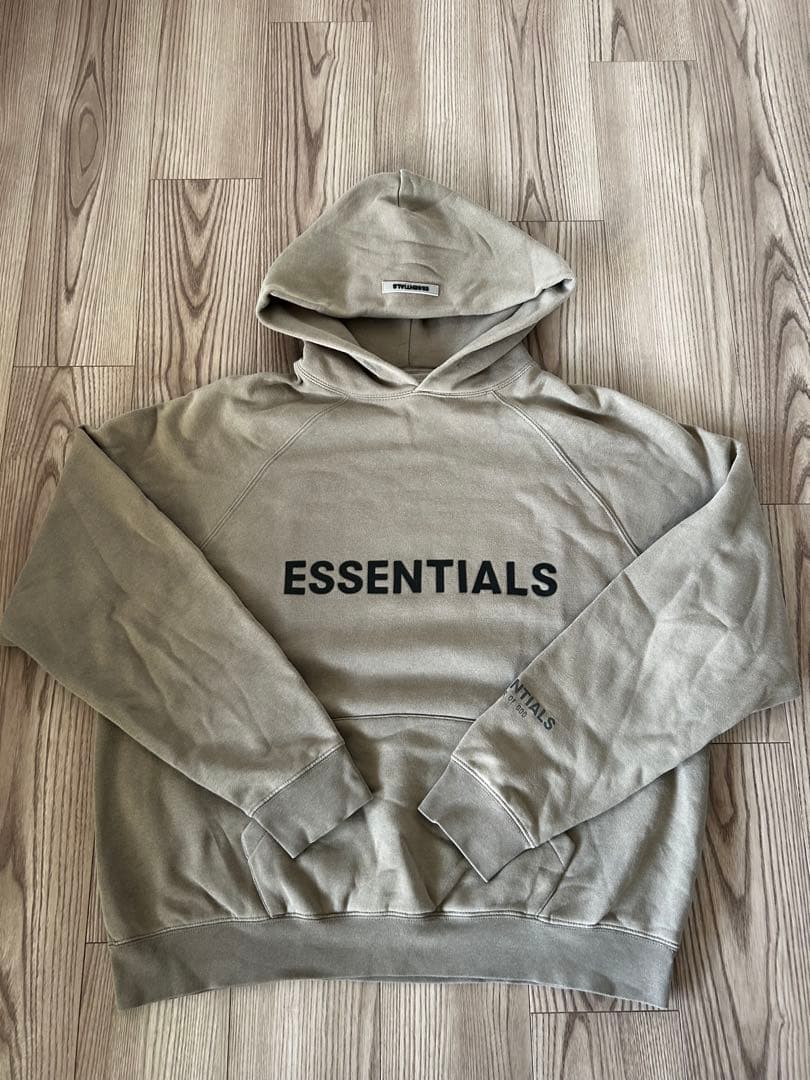 【美品】ESSENTIALS パーカー フーディーfod fear of god